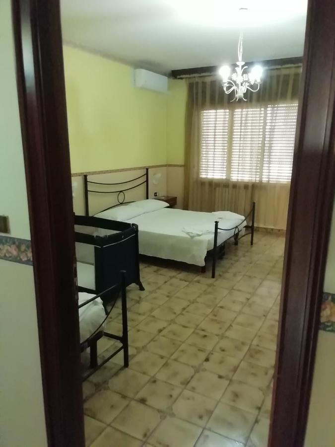 Hotel La Carina Grottaminarda Bagian luar foto